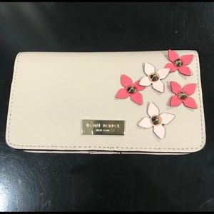 Henri Bendel Wallet